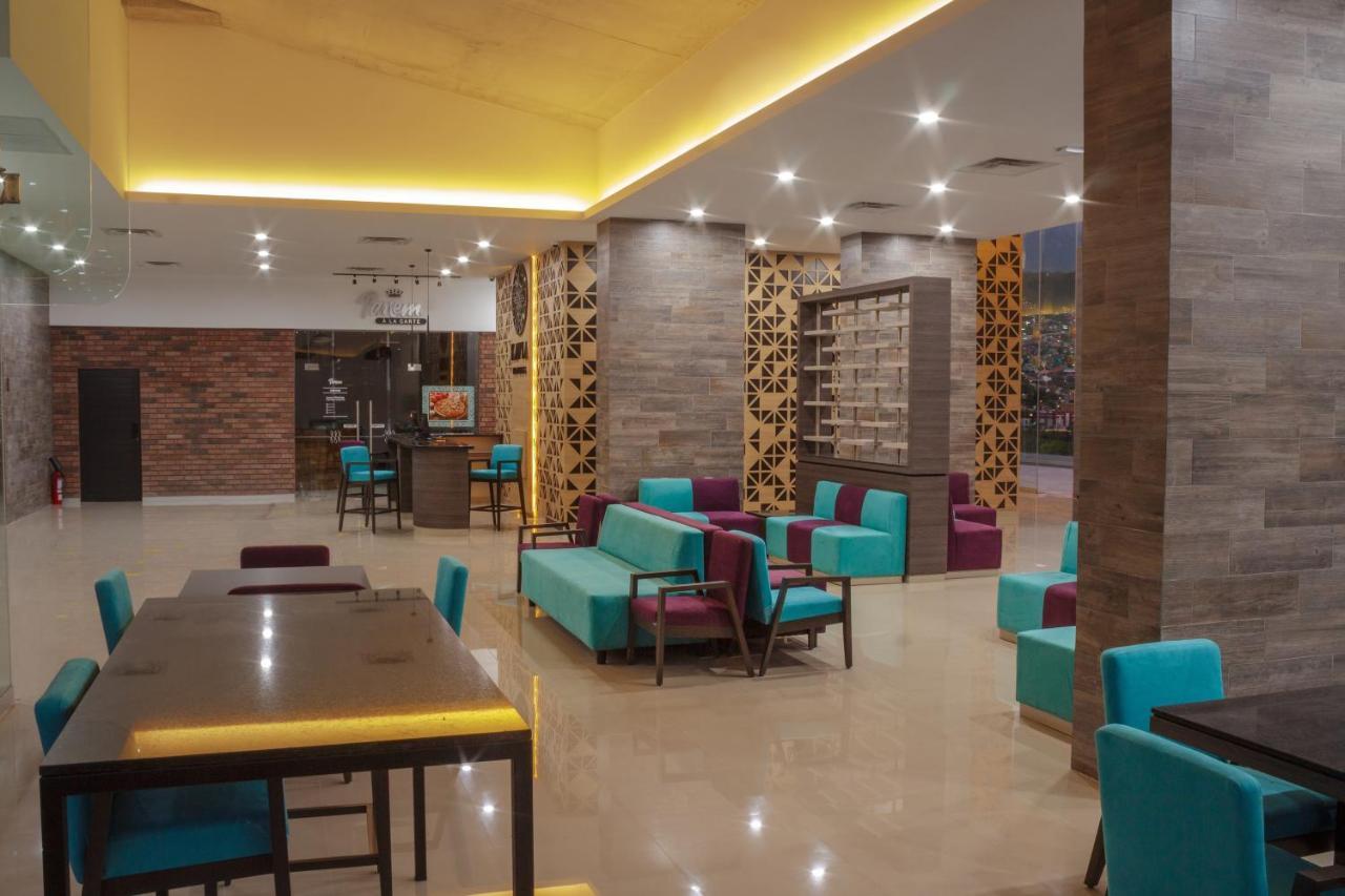 Hotel Kavia Monterrey Luaran gambar