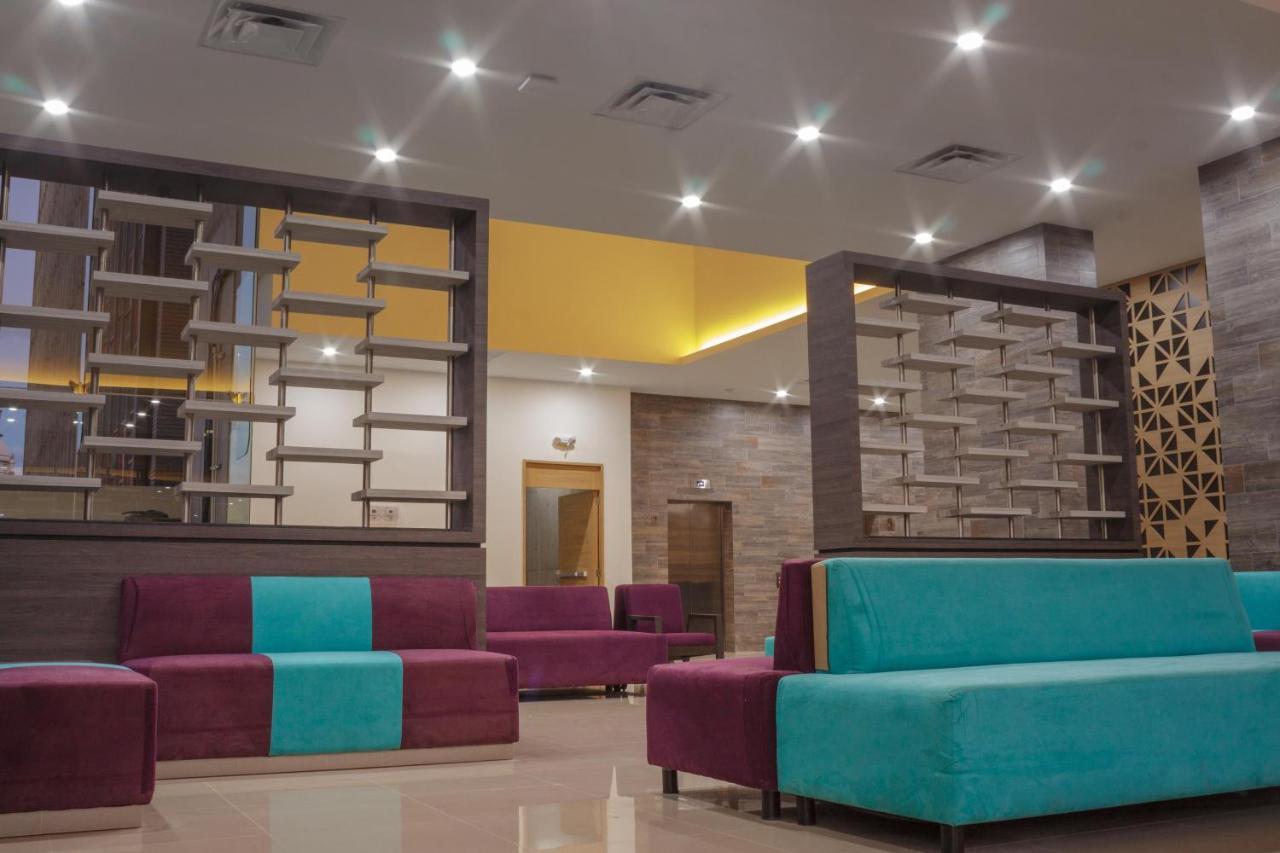 Hotel Kavia Monterrey Luaran gambar