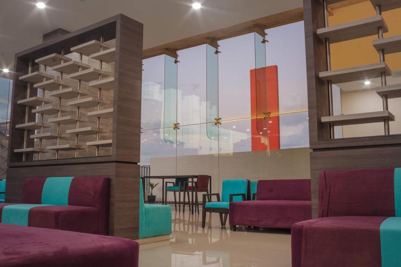 Hotel Kavia Monterrey Luaran gambar