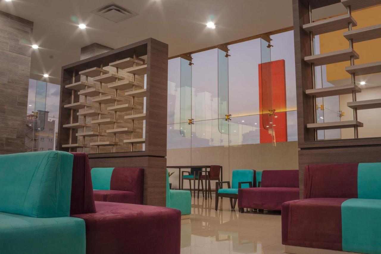 Hotel Kavia Monterrey Luaran gambar