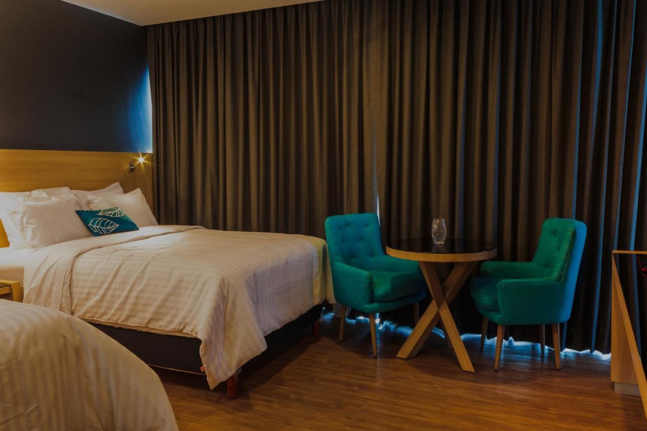 Hotel Kavia Monterrey Luaran gambar