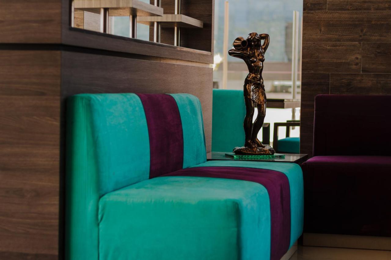 Hotel Kavia Monterrey Luaran gambar