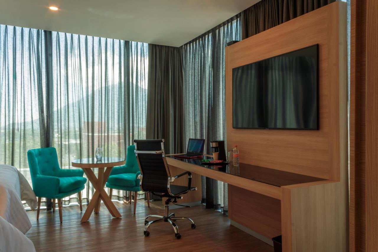 Hotel Kavia Monterrey Luaran gambar